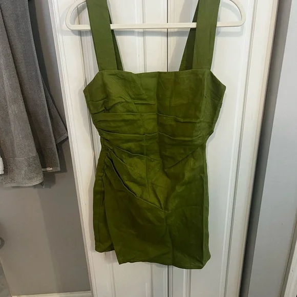 Reformation Kerrigan Dress in avocado - Picture 3 of 6
